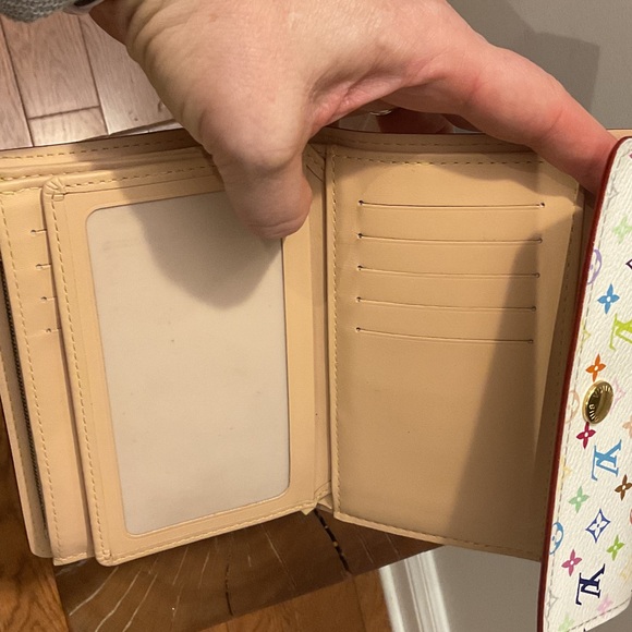 Louis Vuitton x Murakami Multicolor Monogram Wallet on White - Picture 6 of 10